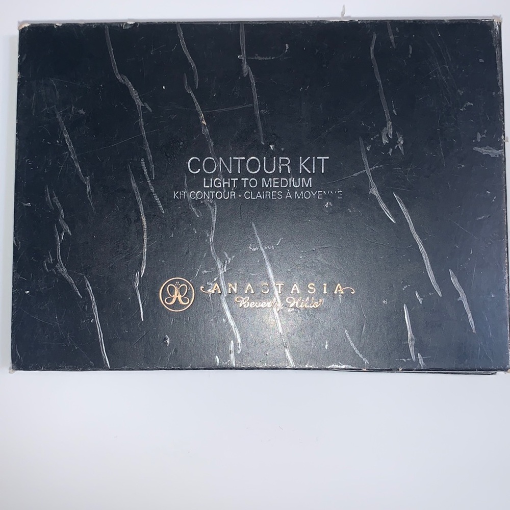 Anastasia Beverly Hills Contour Kit Light to Medium